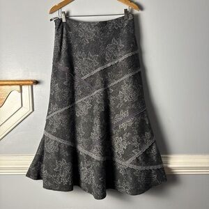Vintage Gray Floral A-Line Midi Skirt with Lace Band Detailing